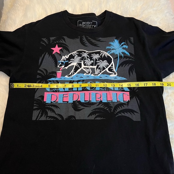 Riot Society California Republic Short Sleeve T Shirt Bear Size Medium Black - Picture 5 of 9